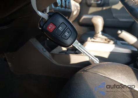 2022 Toyota Tacoma Sr5 V6 z USA, uszkodzony, nr VIN 3TYCZ5AN6NT054017